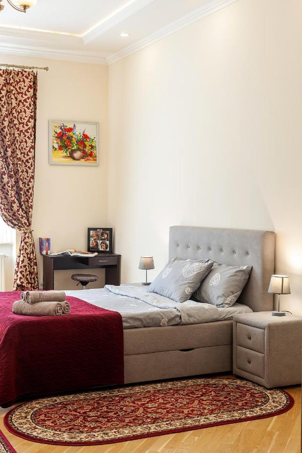 On Tamanska - вулиця дарії гусяк Apartment Lviv