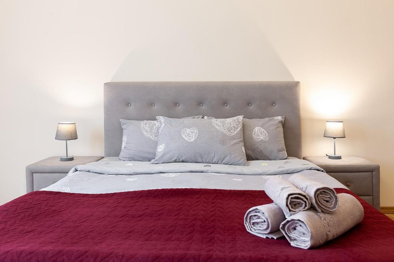 On Tamanska - вулиця дарії гусяк Apartment Lviv