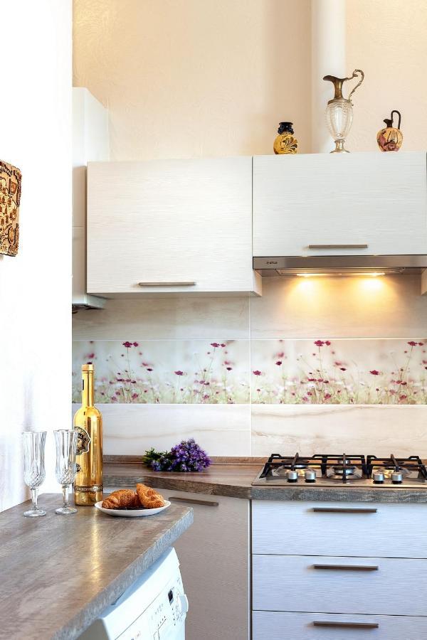 Apartment On Tamanska - вулиця дарії гусяк Lviv