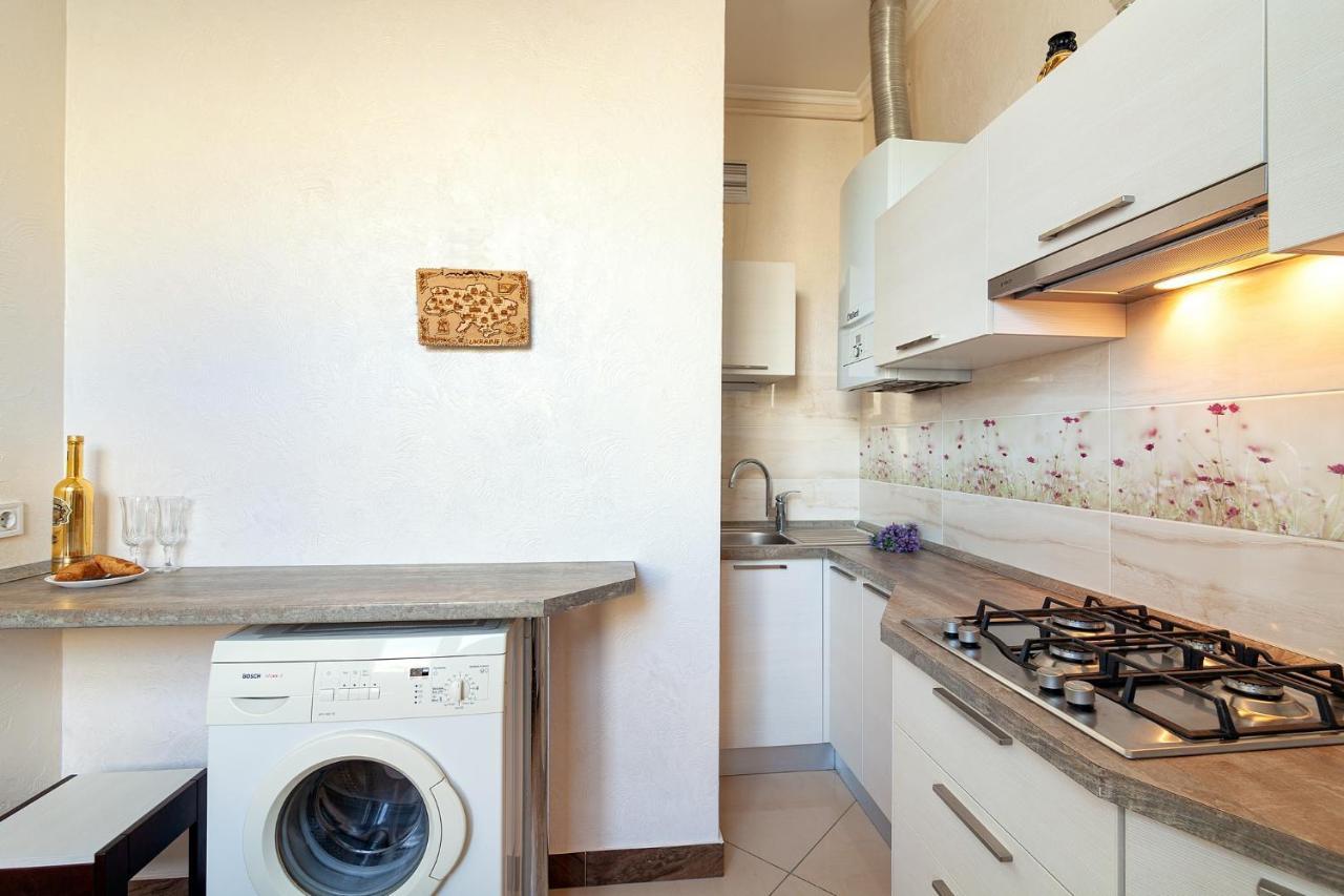 Apartment On Tamanska - вулиця дарії гусяк Lviv