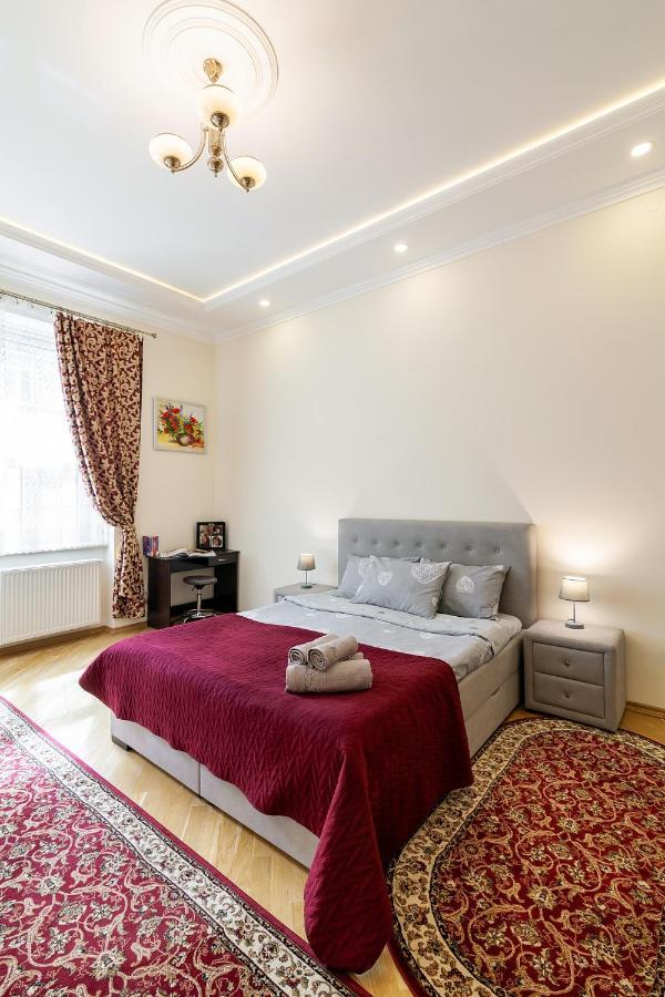 On Tamanska - вулиця дарії гусяк Lviv
